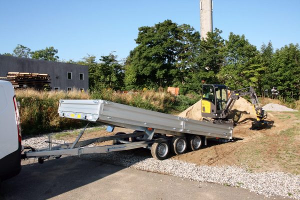 heavy duty tilt bed trailer for sale with machine